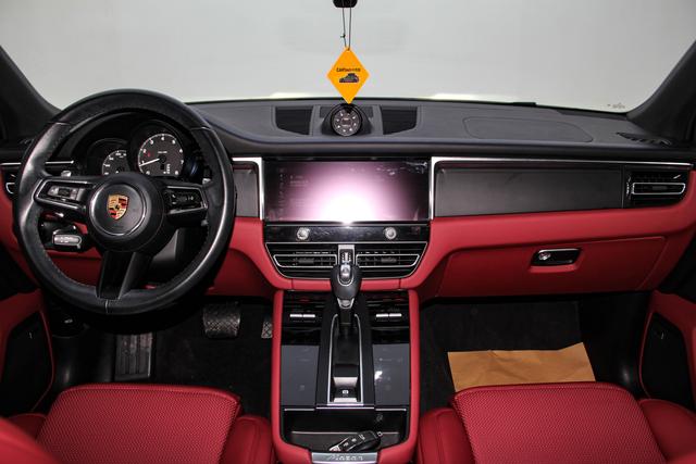 Porsche Macan 2022 Macan 2.0 T — фото 20