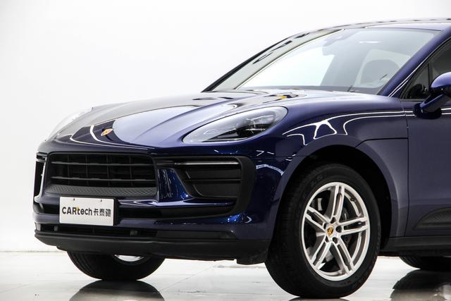 Porsche Macan 2022 Macan 2.0 T — фото 10