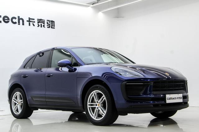 Porsche Macan 2022 Macan 2.0 T — фото 3