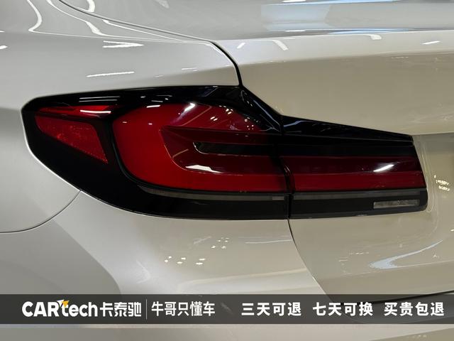 BMW 5-Series 2023 530 Li — фото 10