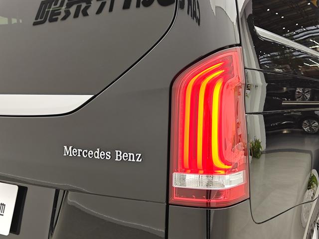 Mercedes Benz V-Class 2021 — фото 7