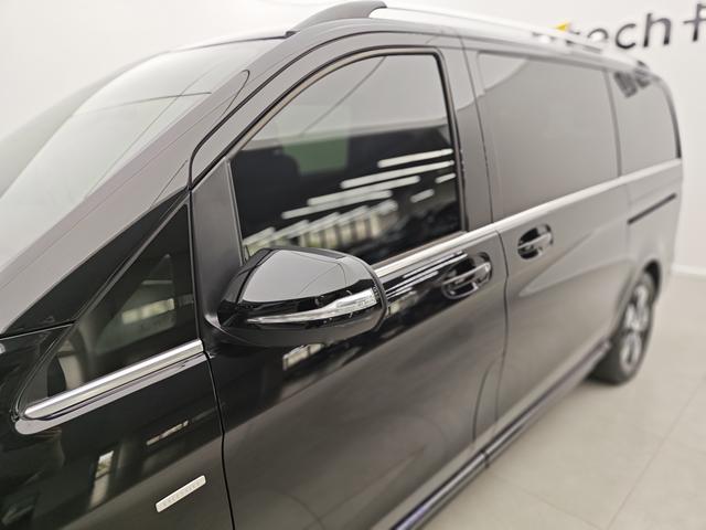 Mercedes Benz V-Class 2021 — фото 15