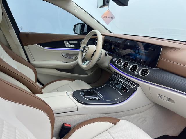 Mercedes Benz E-Class 2019 — фото 28