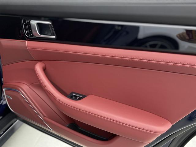 Porsche Panamera 2019 Panamera 4 2.9 T — фото 16
