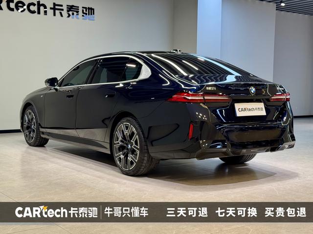 BMW 5 series 2025 Черный из Китая, фото 6