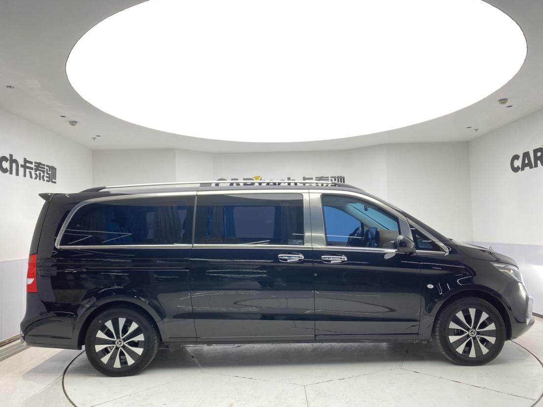 Mercedes-Benz Vito 2023 2.0T Elite 7 мест