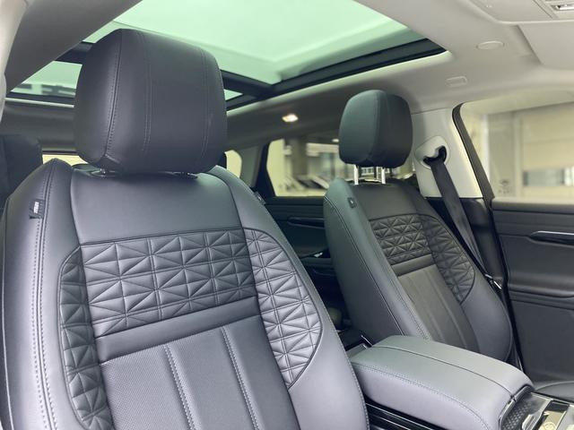 Land Rover Range Rover Aurora 2023 — фото 10