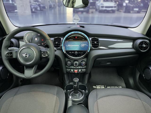 MINI Hatch — фото 16