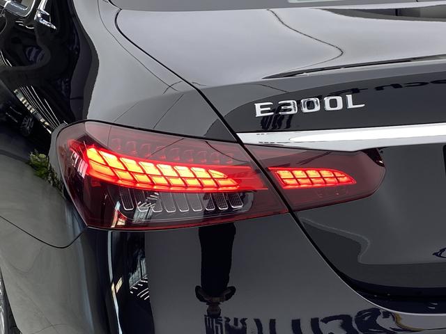 Mercedes Benz E-Class 2022 — фото 7