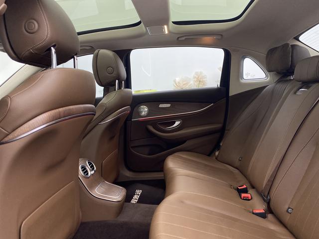 Mercedes Benz E-Class 2022 — фото 27