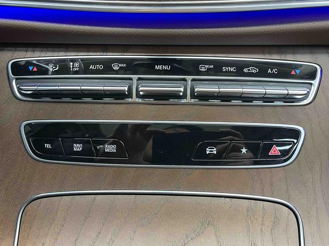 Mercedes Benz E-Class 2022 — фото 10