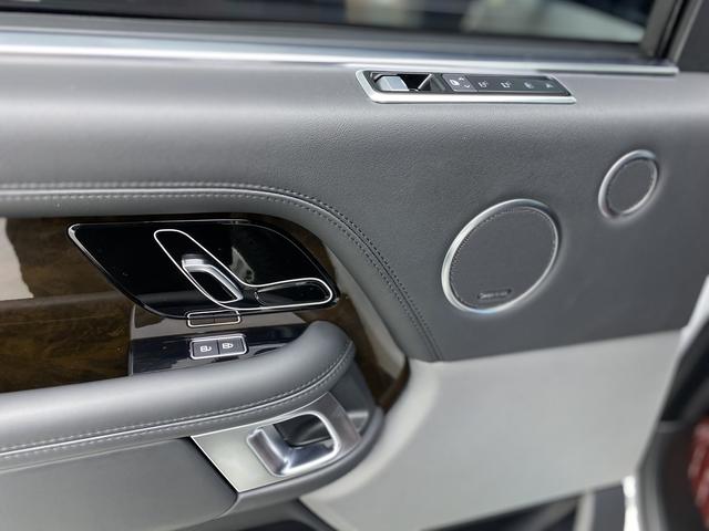 Land Rover Range Rover 2022 3.0 L 6 400 PS — фото 15