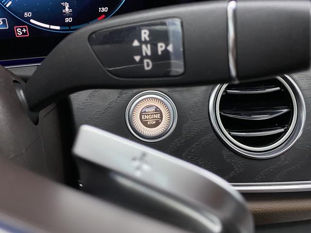 Mercedes Benz E-Class 2022 — фото 12