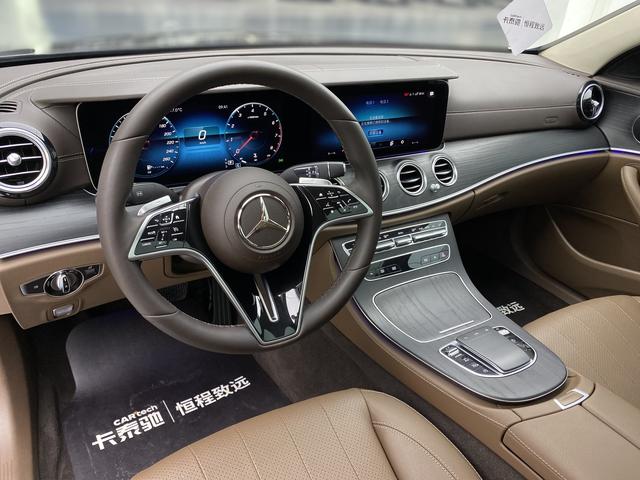 Mercedes Benz E-Class 2022 — фото 24