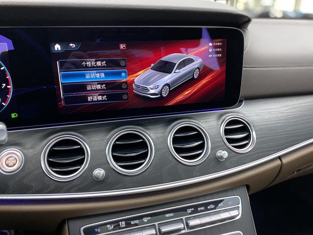 Mercedes Benz E-Class 2022 — фото 20