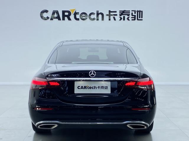 Mercedes Benz E-Class 2022 — фото 3