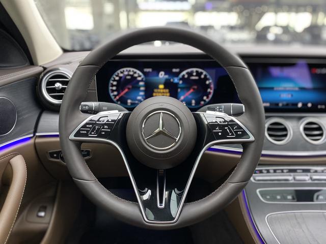 Mercedes Benz E-Class 2022 — фото 22
