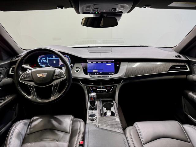 Cadillac CT6 2022 28 T — фото 15