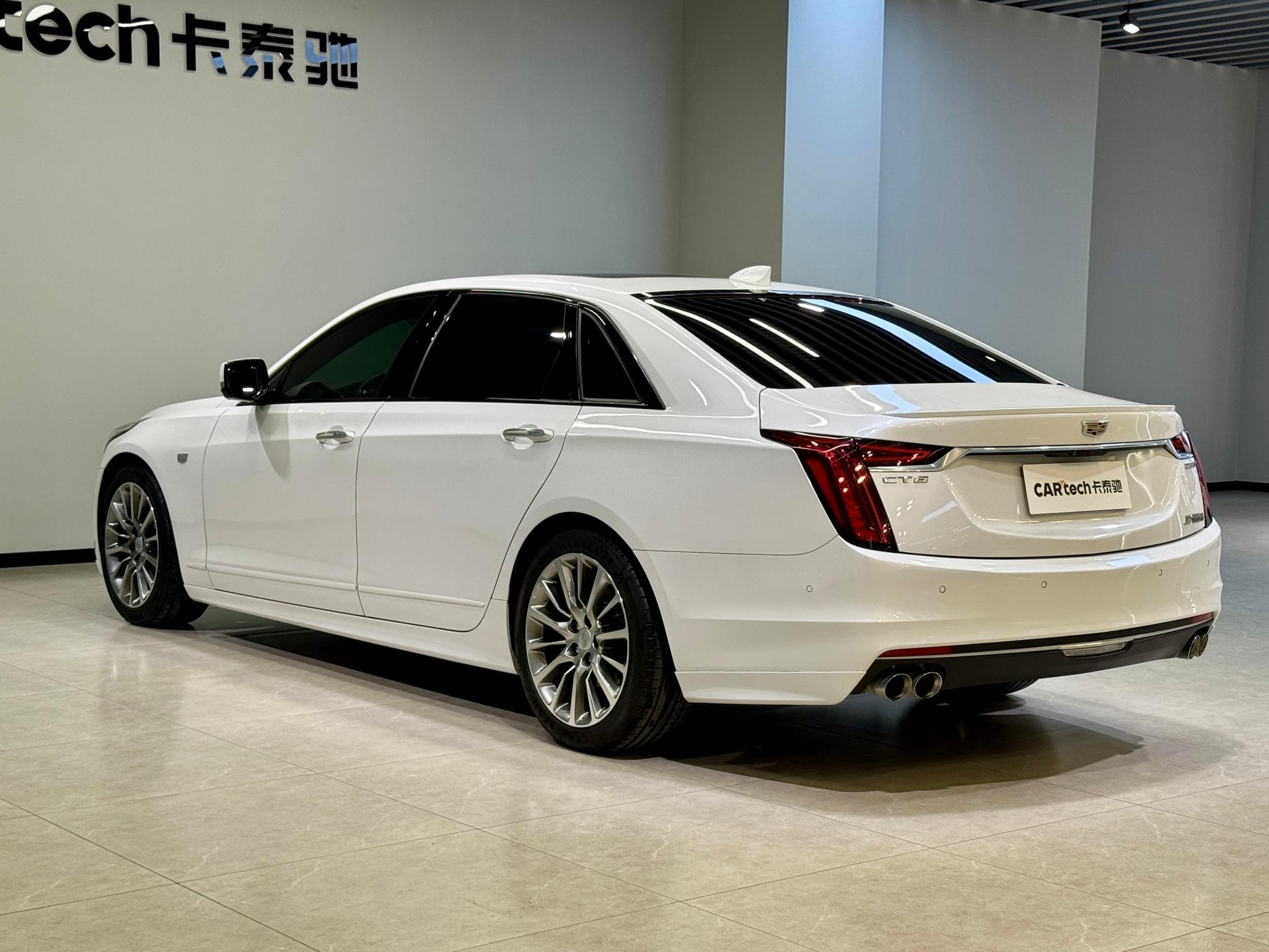 Cadillac CT6 2022 28T