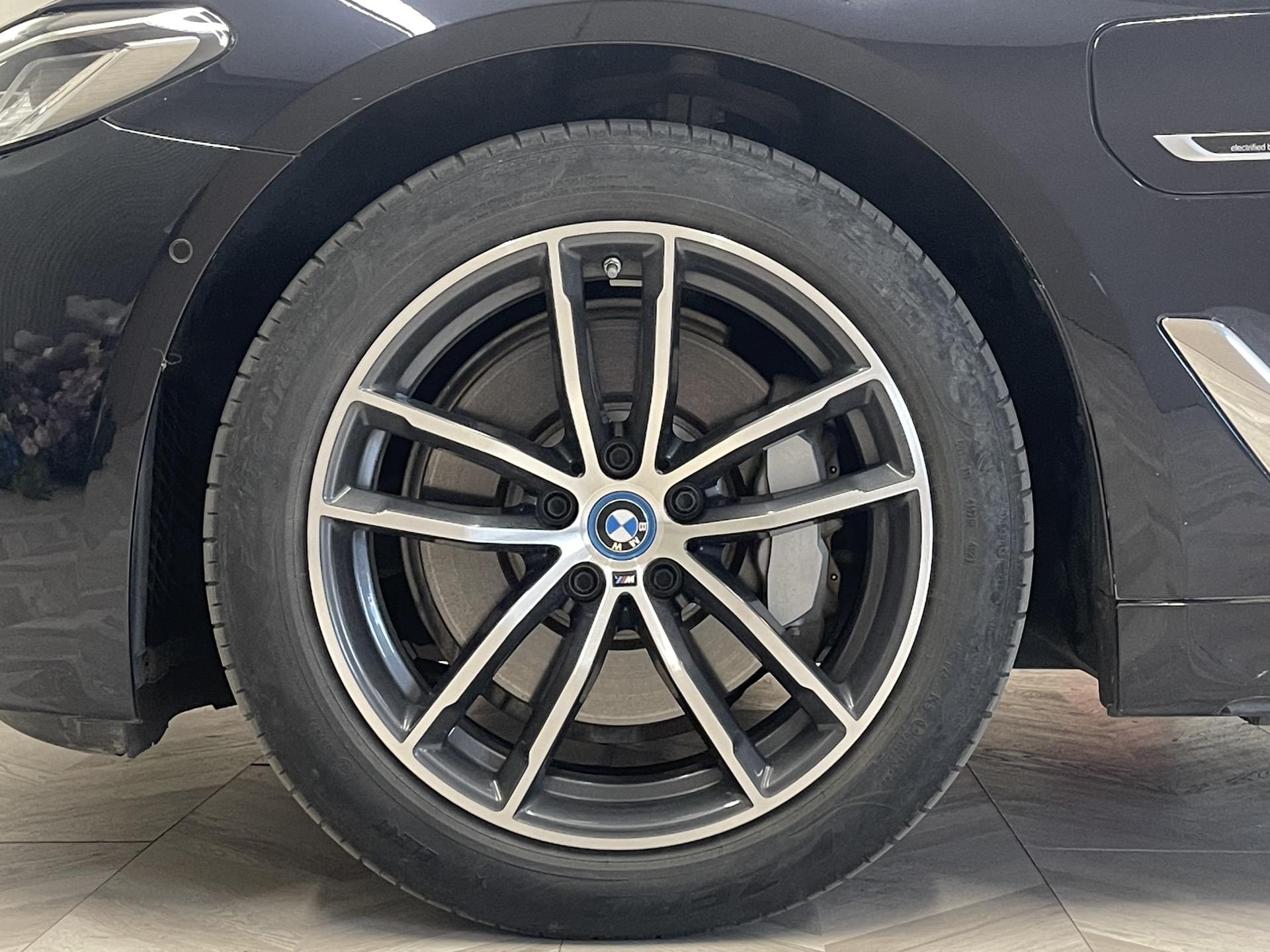 BMW 5 серииPHEV 5 PHEV 2021 535Le M Sport