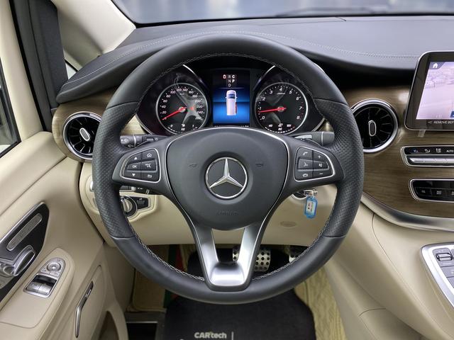 Mercedes Benz V-Class 2021 — фото 23