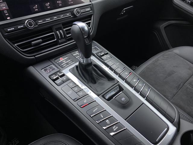 Porsche Macan id 3816879 из Китая 10