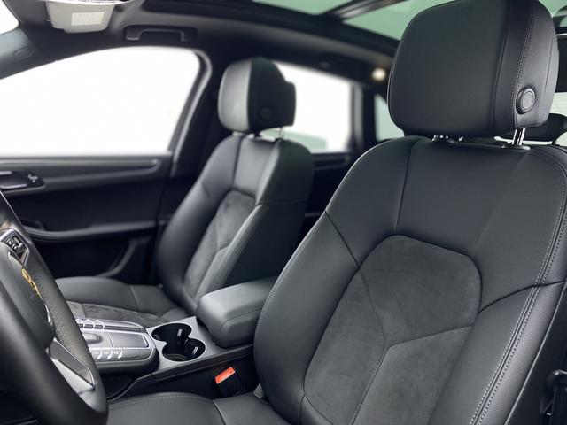 Porsche Macan id 3816879 из Китая 17