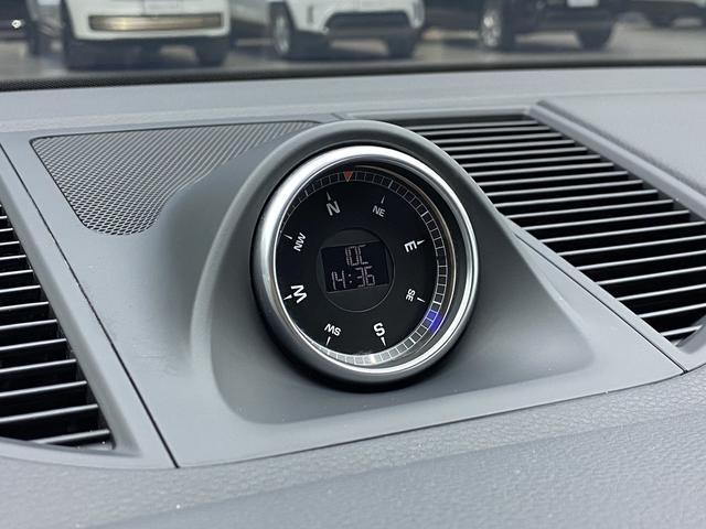 Porsche Macan id 3816879 из Китая 19