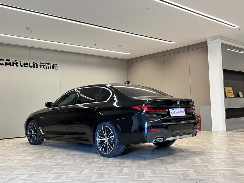 BMW 5 Series — фото 5