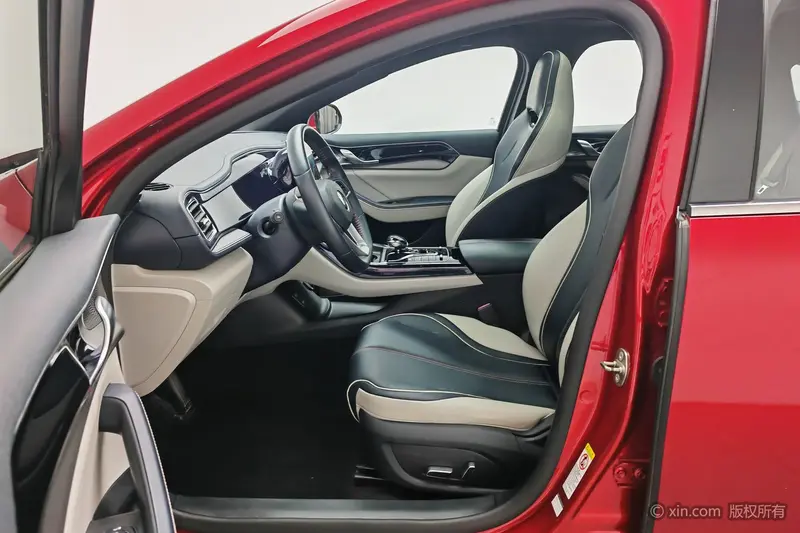 BYD Qin PLUS DM-i 55 KM Flagship — фото 12