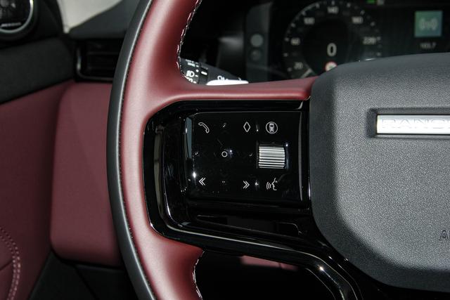 Land Rover Range Rover Evoque 2024 L 2.0 T SE — фото 18