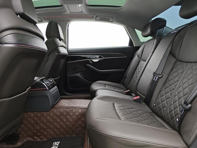 Audi A8 2021 Черный из Китая, фото 6