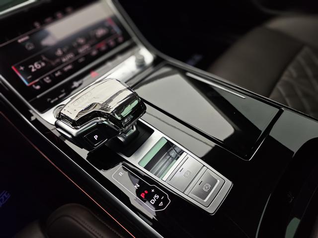 Audi A8 id 3810636 из Китая 8