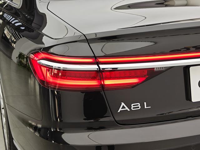 Audi A8 id 3810636 из Китая 10