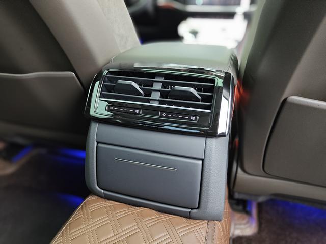 Audi A8 id 3810636 из Китая 24