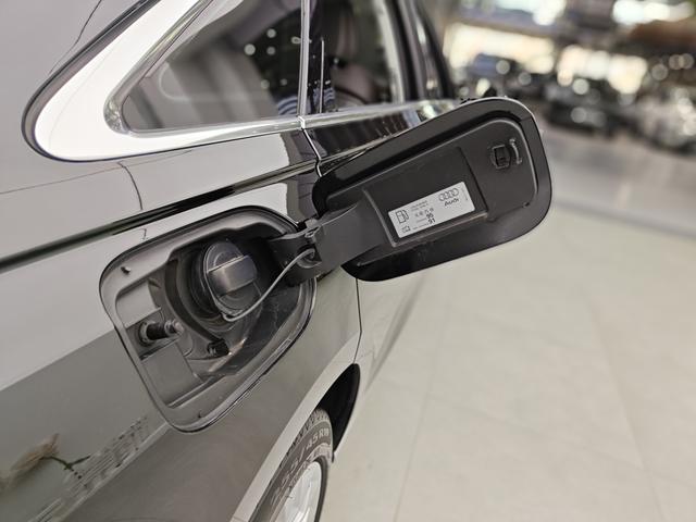 Audi A8 id 3810636 из Китая 29