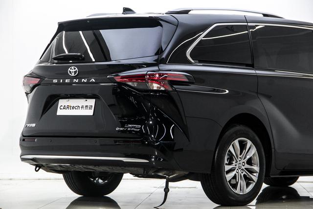 Toyota Sienna 2024 2.5 L 4 WD — фото 10