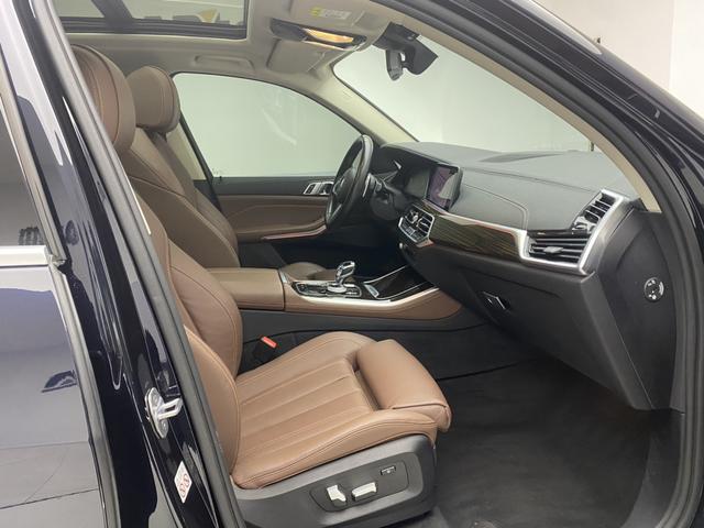 BMW X5 2019 x Drive 40i M — фото 14