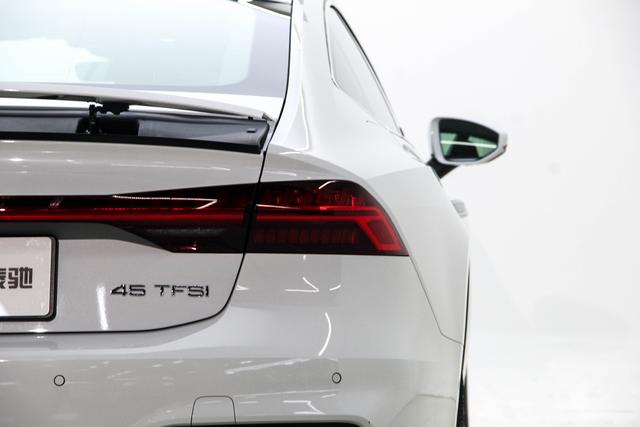 Audi A7 2024 45 TFSI — фото 9