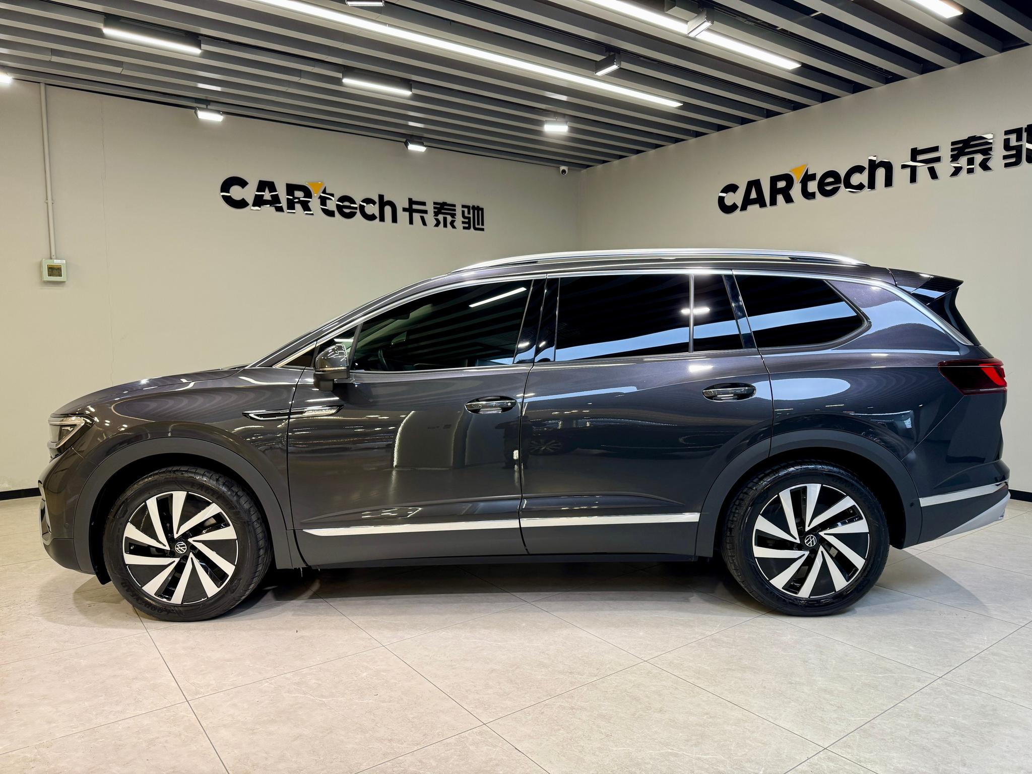 Volkswagen Viloran 2022 380TSI Luxury Pro 6 мест