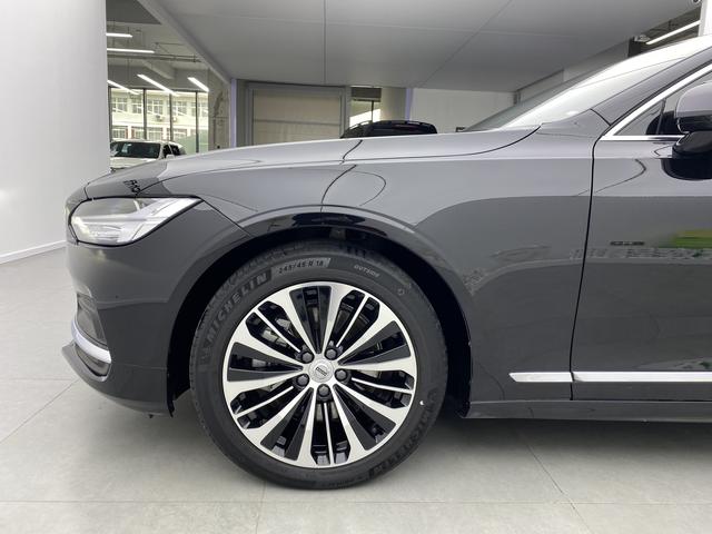 VOLVO S90 2023 — фото 4