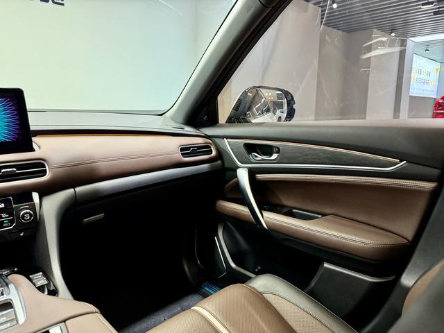 Honda UR-V 2024 370 TURBO 2 WD — фото 14