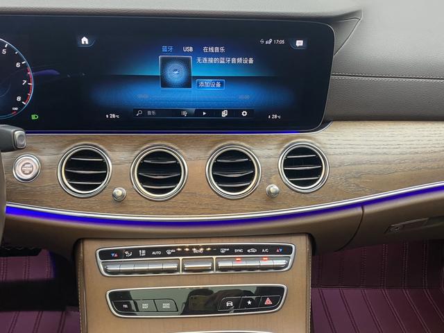 Mercedes-Benz E-Class 2023 E 300 L — фото 19