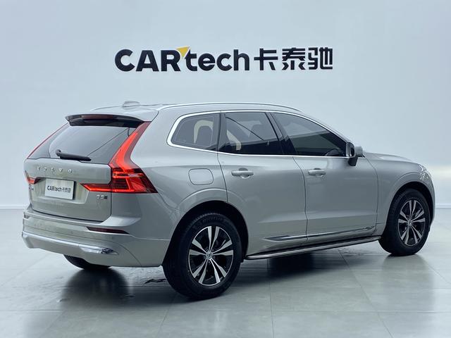 Volvo XC60 2023 Серебристо-серый из Китая