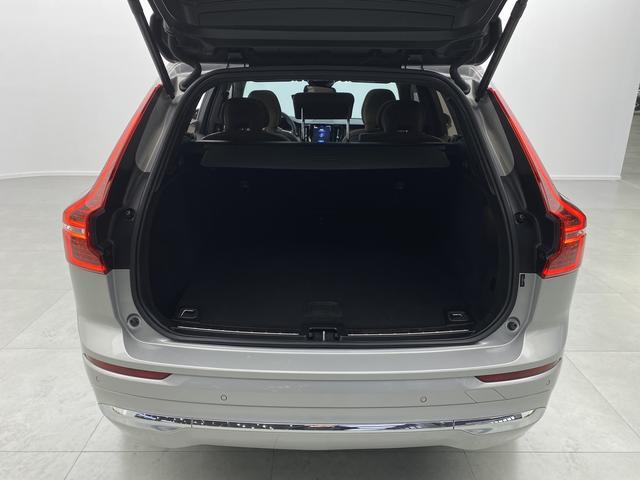 Volvo XC60 2023 Серебристо-серый из Китая, фото 5