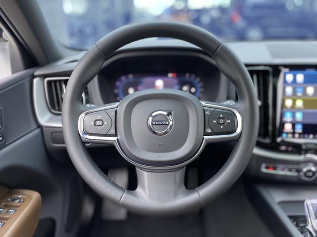 VOLVO XC60 2023 — фото 18