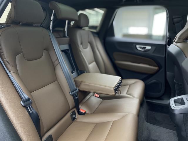 VOLVO XC60 2023 — фото 28