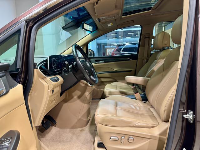 Buick GL8 id 3810266 из Китая 7