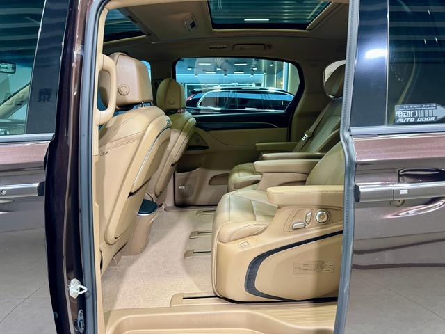 Buick GL8 id 3810266 из Китая 25