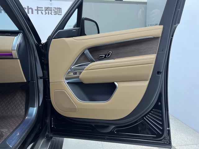 Land Rover Range Rover 2023 Черный из Китая, фото 2